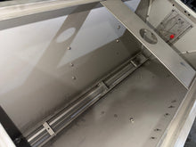 Cargar imagen en el visor de la galería, COMEDERO HUMEDO TIPO TOLVA BILATERAL DE 6 BOCAS DE 120 KG